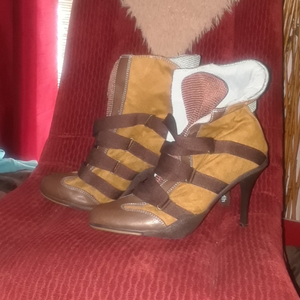 Dollhouse heeled shoes